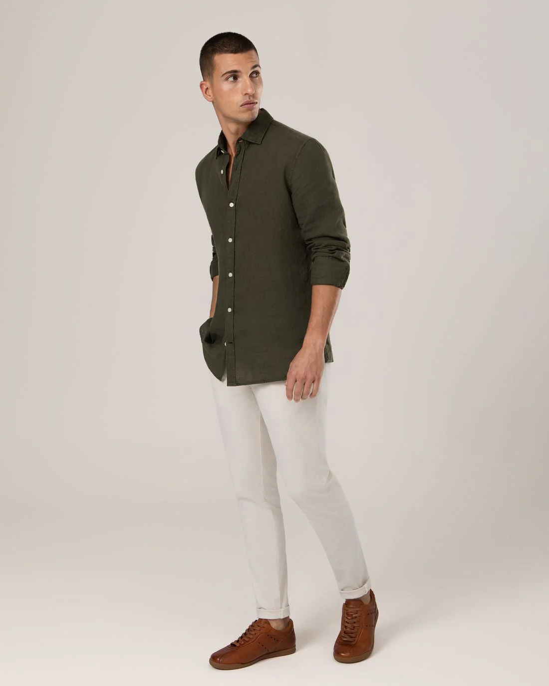 Zapatilla de hombre plano Carmela 16390201 - Image 6
