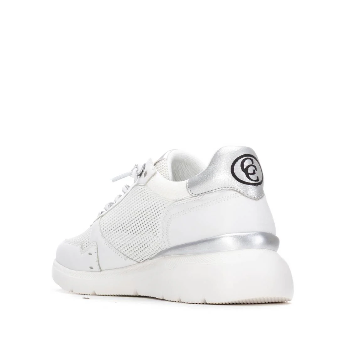 Zapatilla de mujer plano Carmela 16312604 - Image 3