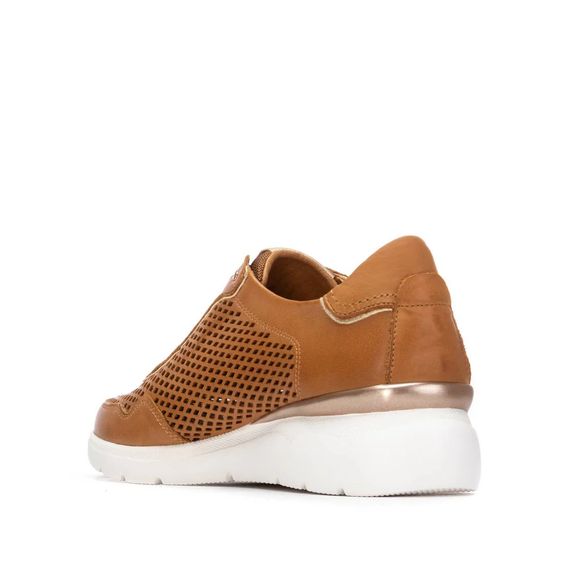 Zapatilla de mujer plano Carmela 16321101 - Image 4