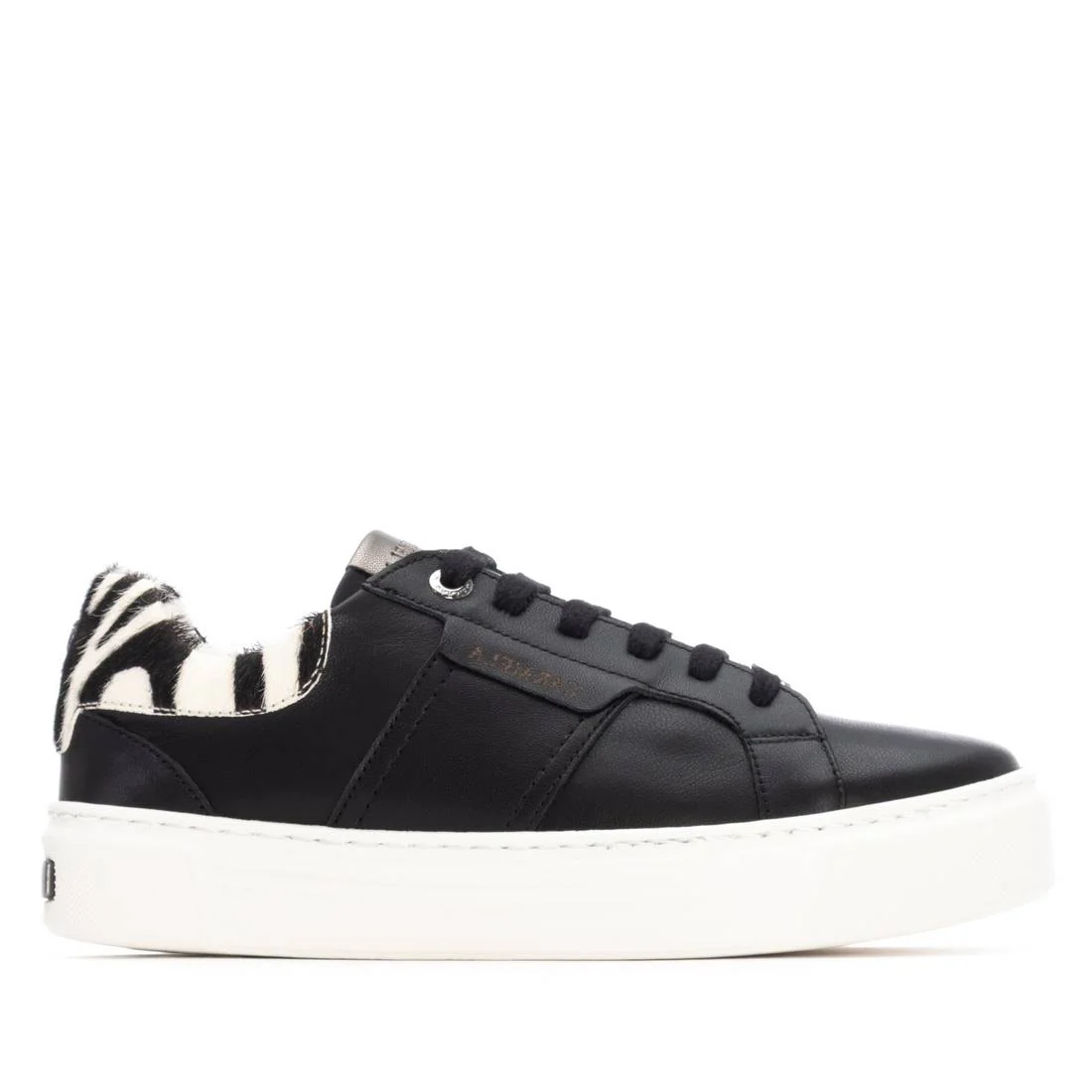 Zapatilla de mujer plano Carmela 16269602