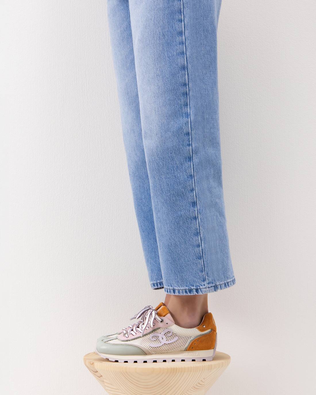 Zapatilla de mujer plano Carmela 16321303 - Image 6